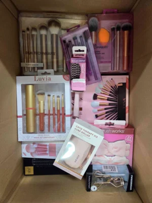 The picture shows a package with accessories in the category BC.