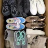 SH2159 2 The photo shows a package with footwear in the category SH.