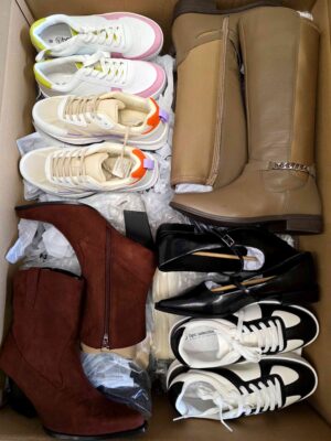 The photo shows a package with clothing in the category BPS.
