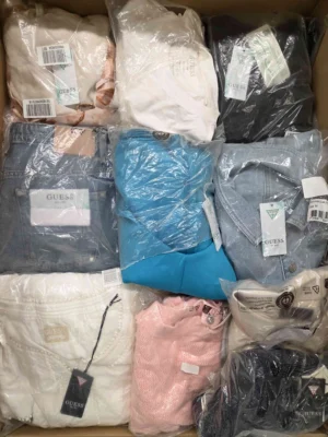 The photo shows a package with clothing in the category B.
