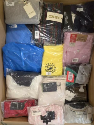 The photo shows a package with clothing in the category K.