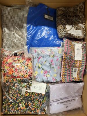 The photo shows a package with clothing in the category AR.