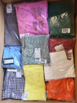 The photo shows a package with clothing in the category AR.