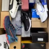 CS7053 2 The photo shows a package with footwear in the category CS.