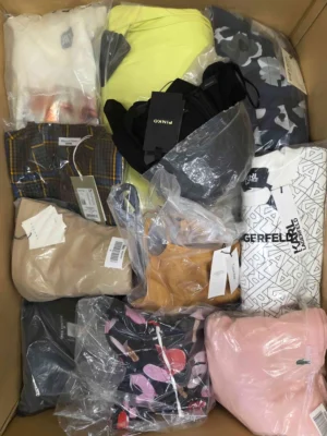 The photo shows a package with clothing in the category AP.