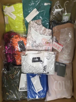 The photo shows a package with clothing in the category AP.