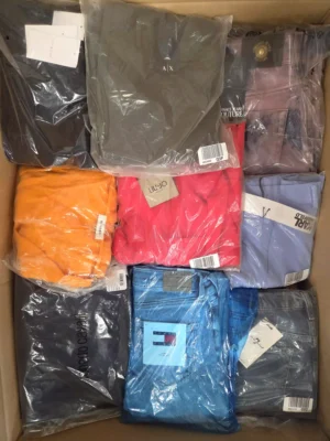 The photo shows a package with clothing in the category AP.
