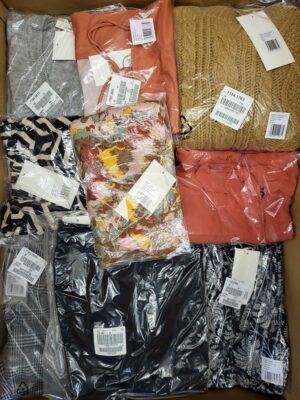 The photo shows a package with clothing in the category YA.