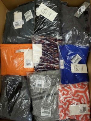 The photo shows a package with clothing in the category YA.