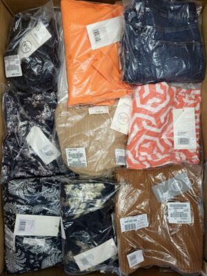 The photo shows a package with clothing in the category YA.