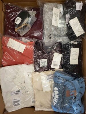 The photo shows a package with clothing in the category YA.