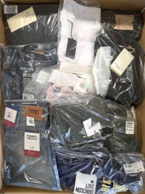 The photo shows a package with clothing in the category A.
