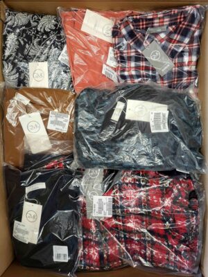 The photo shows a package with clothing in the category YA.