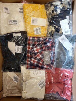 The photo shows a package with clothing in the category YA.