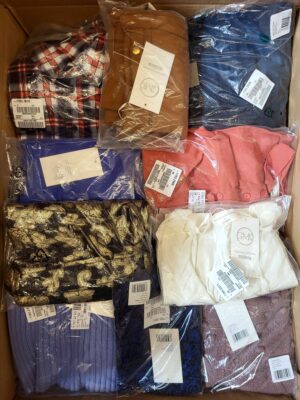 The photo shows a package with clothing in the category YA.