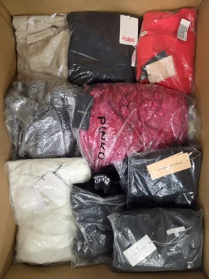 The photo shows a package with clothing in the category A.