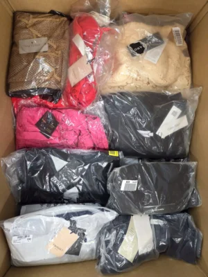 The photo shows a package with clothing in the category A.