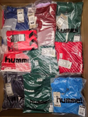 The photo shows a package with clothing in the category H.