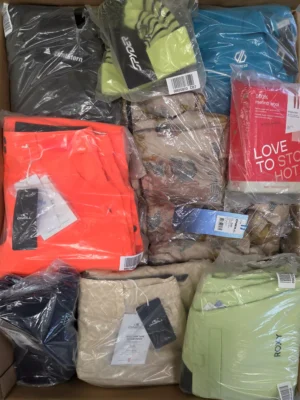 The photo shows a package with footwear in the category AS.