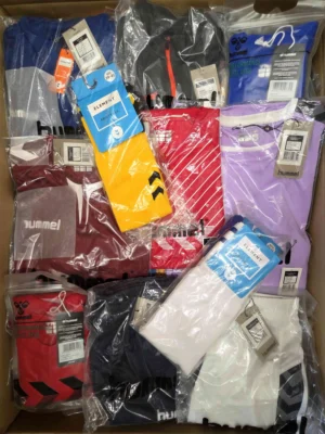 The photo shows a package with clothing in the category H.