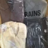 The photo shows a package with clothing in the category B.