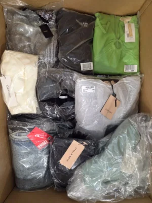 The photo shows a package with clothing in the category A.