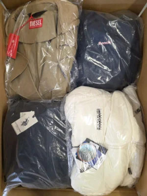 The photo shows a package with clothing in the category B.