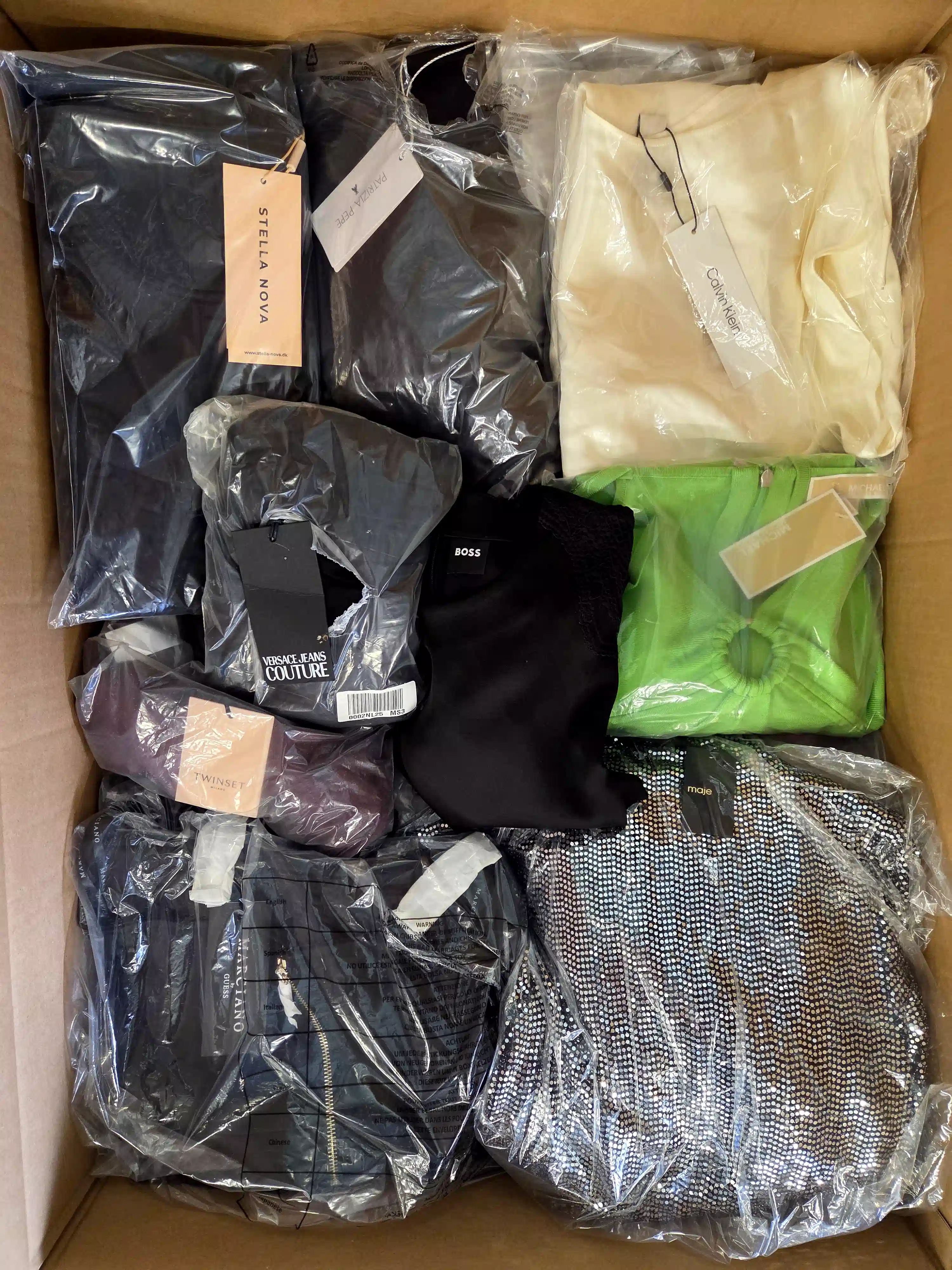 The photo shows a package with clothing in the category A.