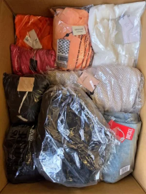The photo shows a package with clothing in the category A.