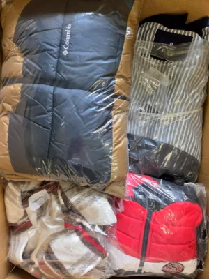 The photo shows a package with clothing in the category B.