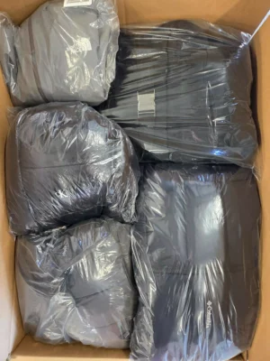 The photo shows a package with clothing in the category C.