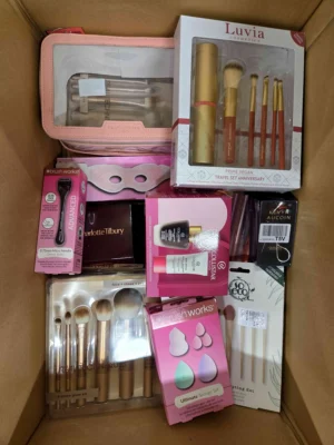 The picture shows a package with accessories in the category BC.