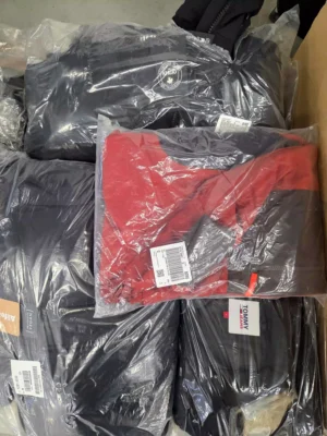 The photo shows a package with clothing in the category C.