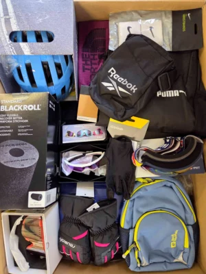 The picture shows a package with accessories in the category Z.