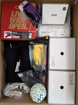 The picture shows a package with accessories in the category Z.