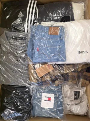 The photo shows a package with clothing in the category B.