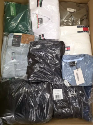 The photo shows a package with clothing in the category B.