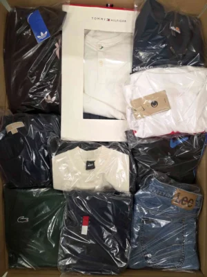 The photo shows a package with clothing in the category C.