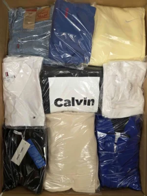 The photo shows a package with clothing in the category C.