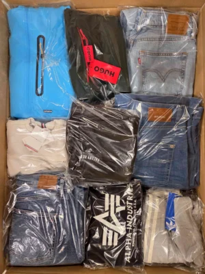 The photo shows a package with clothing in the category C.