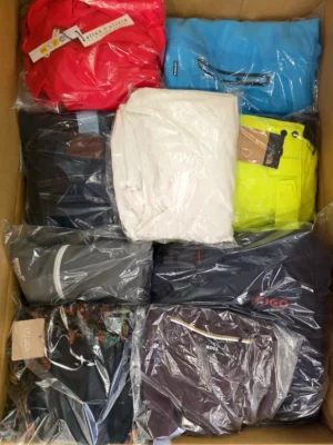 The photo shows a package with clothing in the category C.