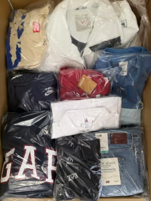 The photo shows a package with clothing in the category C.