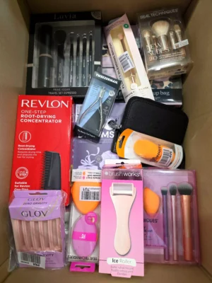 The picture shows a package with accessories in the category BC.