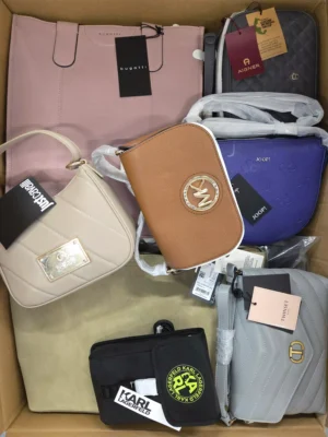 The picture shows a package with accessories in the category HA.