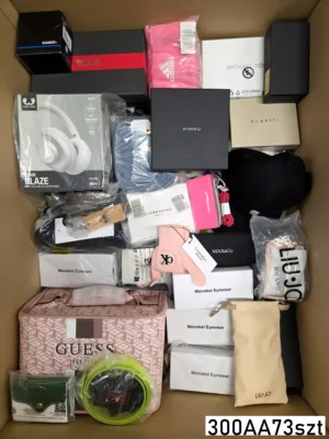The picture shows a package with accessories in the category AA.