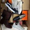 BS3554 1 The photo shows a package with footwear in the category BS.