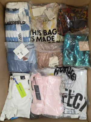 The photo shows a package with clothing in the category AP.