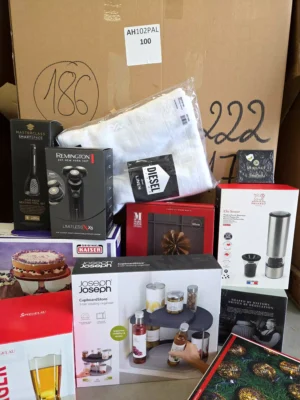The photo shows a package with clothing in the category A.