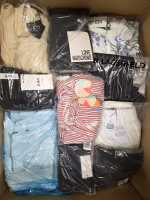 The photo shows a package with clothing in the category AP.