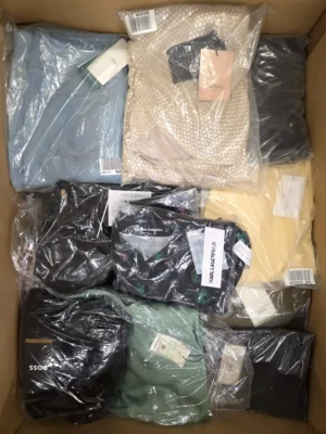 The photo shows a package with clothing in the category AP.